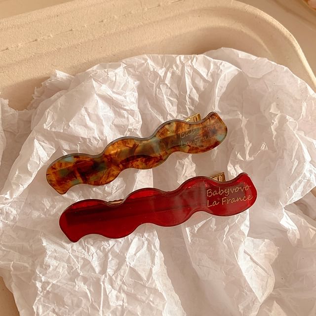 クリップヘアをウェーブ状にセット