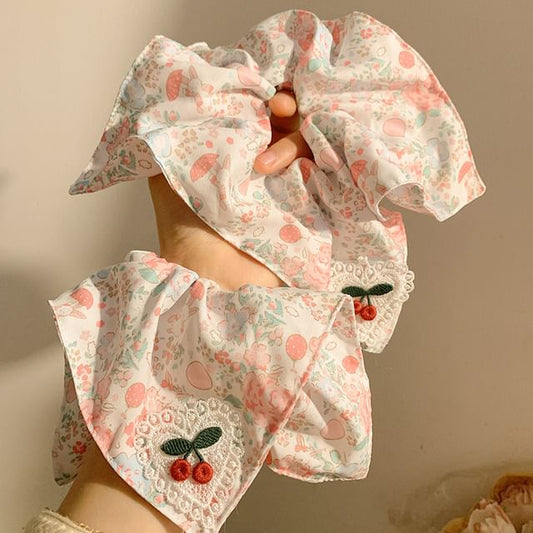 Print Applique Floral Square Cherry Scrunchie
