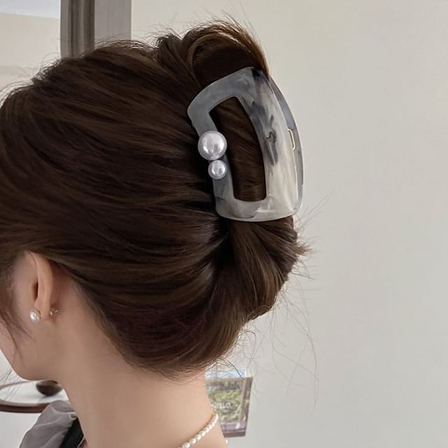 Pearl Faux Hair Claw Acrylic