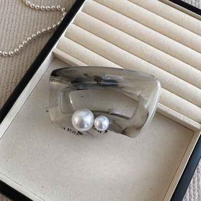 Pearl Faux Hair Claw Acrylic