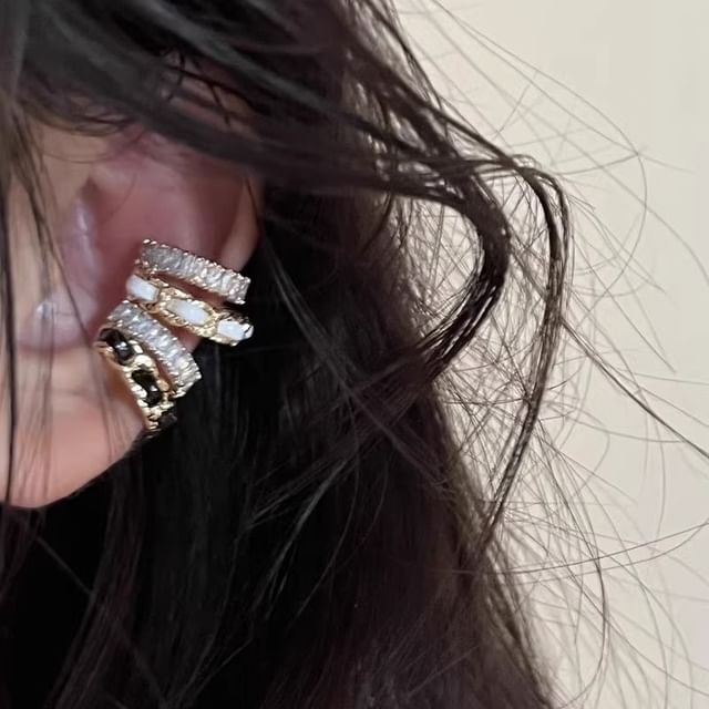 Ohrring mit mehrlagiger Legierung und Strass