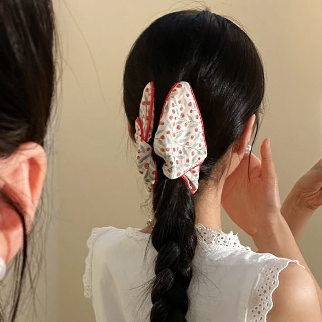 Print Claw Fabric Hair Floral