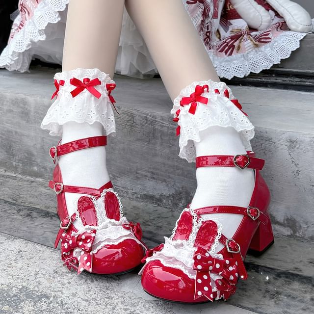 Socken mit Schleife und Spitze