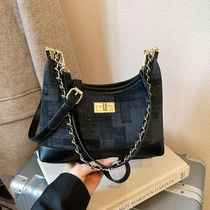Chain Strap Faux Leather Shoulder Bag