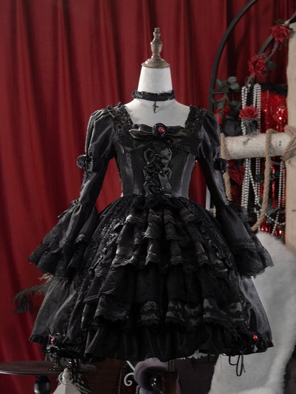 Kuro Kordelzugkleid Glockenärmel Rock Gothic Schwarz Bowknot Lolita Details und Lagen