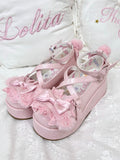 Plateauschuhe mit Plüschschleife und verzierten Pompon-Ohren, kreuz und quer verlaufendes rosa Häschen-Top-Design