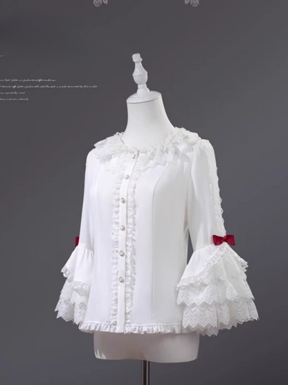 ホワイトのティアードベルスリーブロリータブラウス