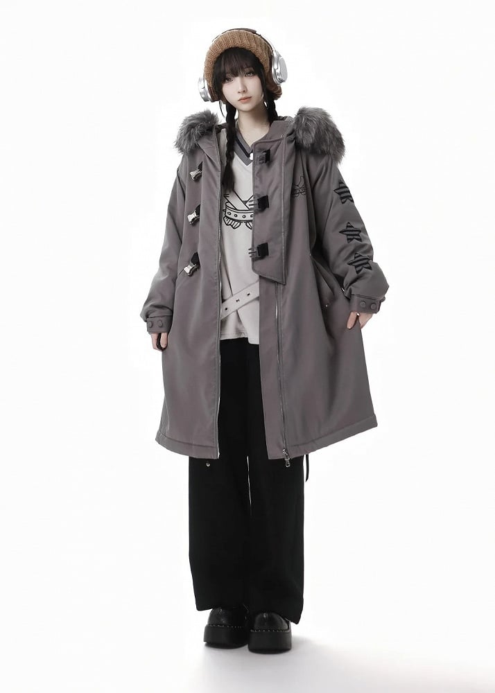 Schwarze Hose mit Schnallenriemen und Stern-Applikation