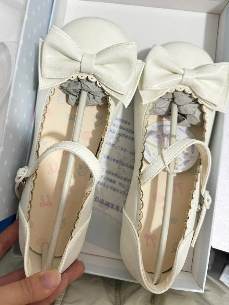 Low-heel Trim with Sweet Bow Mary Lolita Scalloped Accent White Janes