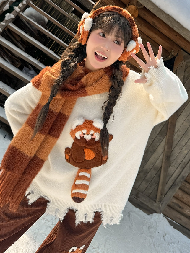 白い可愛いレッサーパンダのディストレストリムのルーズセーター