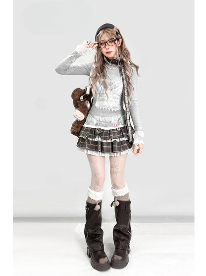 Weißes bedrucktes Spitzenbündchen-Top in Grau