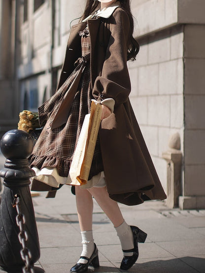 Coat Waist Elegant with Long Brown Belt