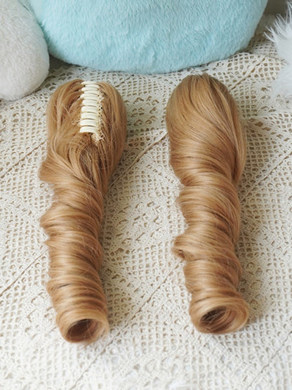 Blonde, gerade Perücke im Bob-Schnitt mit Pony und doppelten langen/kurzen Pferdeschwanz-Krallenclips