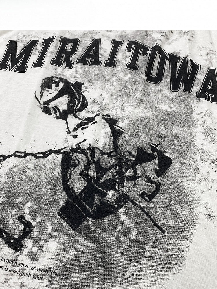 非対称プリントトップス、ネックライン、長袖、ホワイトデザイン