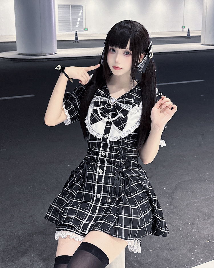 ミニドレス+ショーツ ジライ ブラック レースアップ チェック柄 セット 装飾ディテール ケイウエスト ラインストーン