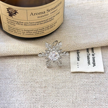 White Rhinestone Snowflake-shaped Ear Clip