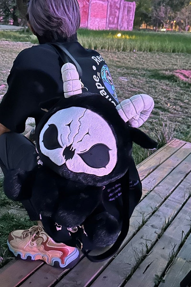 黒と白の死神ゴシックぬいぐるみバックパックバッグ