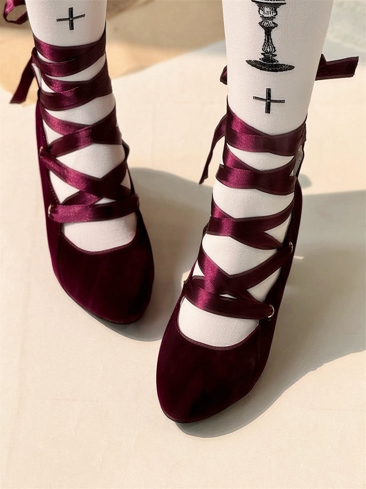 MR Akita purple velvet ribbon heels close view