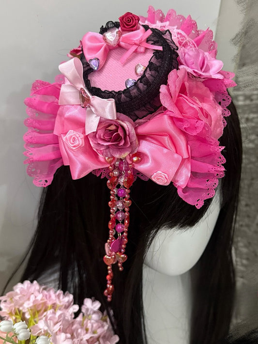 Beaded Design And Mini Details Rose Red Rhinestone Decorated Heart Bowknot Chain Rosette Hat