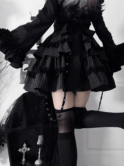 オフショルダーのレターネックラインプリントベルブラックスリーブストライプゴシックドレス