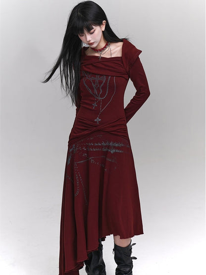 Weinrotes Cross-Kleid mit asymmetrischem Ausschnitt und Saum mit Twist-Detail