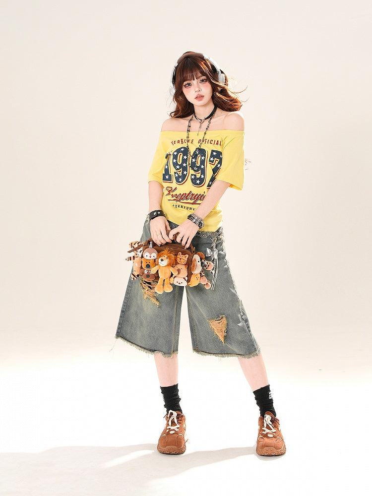 イエローのオフショルダーナンバープリントTシャツネックライン