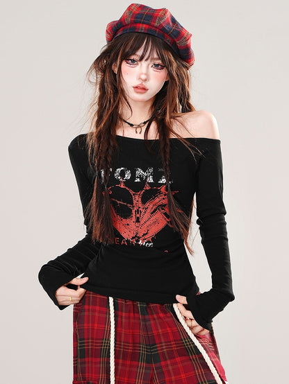 Schwarz/weißes Slim-Fit-Top mit asymmetrischem Ausschnitt und Herz