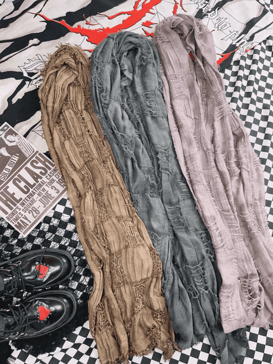 Grauer Ödland-Punk-Distressed-Schal