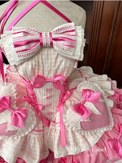 ピンクの骨太バスクウエストパフィードレス（蝶結びと大きなパッド入りハート付き）