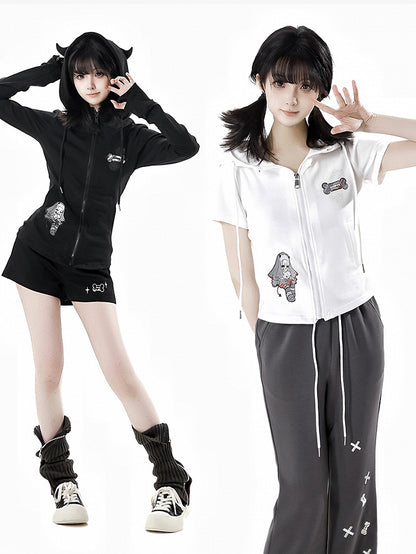 半袖トップス、ブラック/ホワイト、デビルホーンデザイン、フード、ジップ開閉