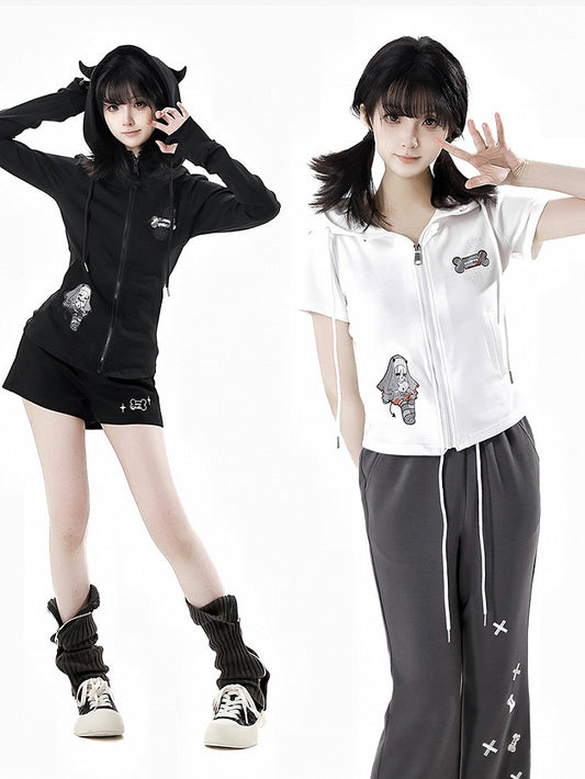 半袖トップス、ブラック/ホワイト、デビルホーンデザイン、フード、ジップ開閉