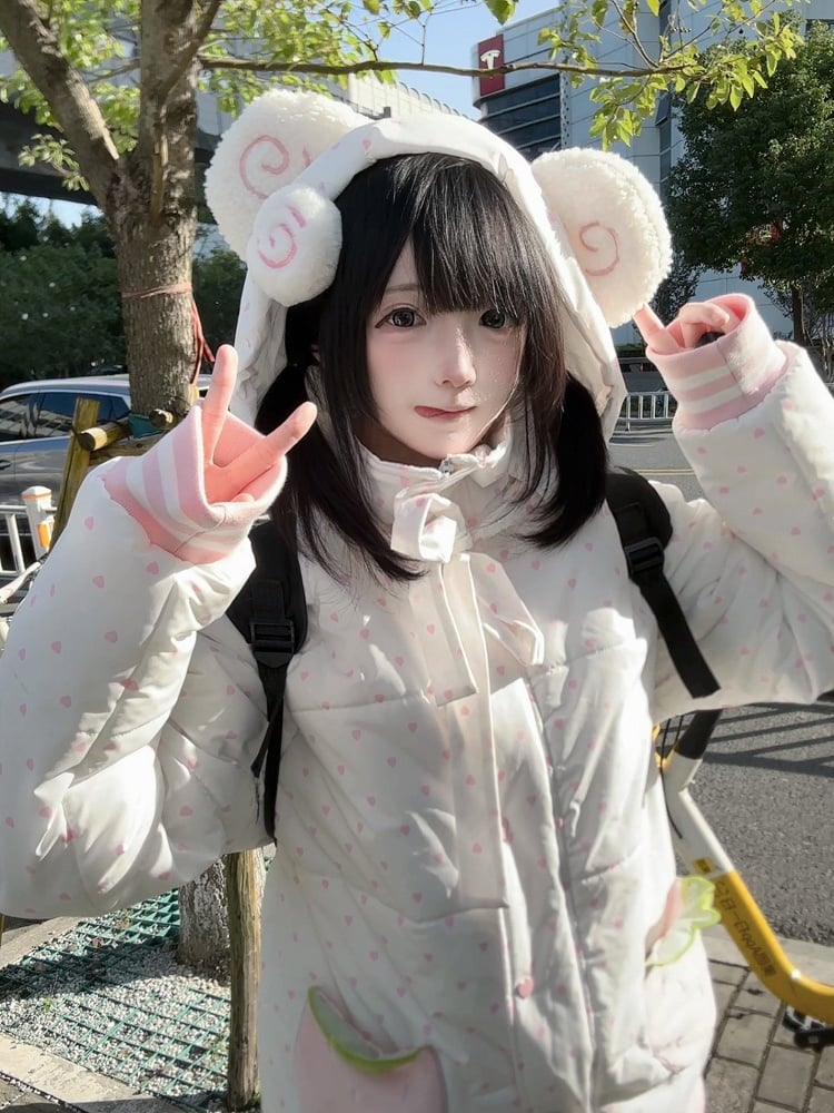 Polka with Hooded Pocket Jacket Dot Strawberry Hood Ear Off-white Bear
