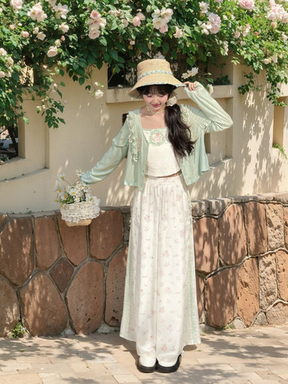 Cami Top mit Blumenverzierung, Stickerei und Schleifen, Weiß, kurz