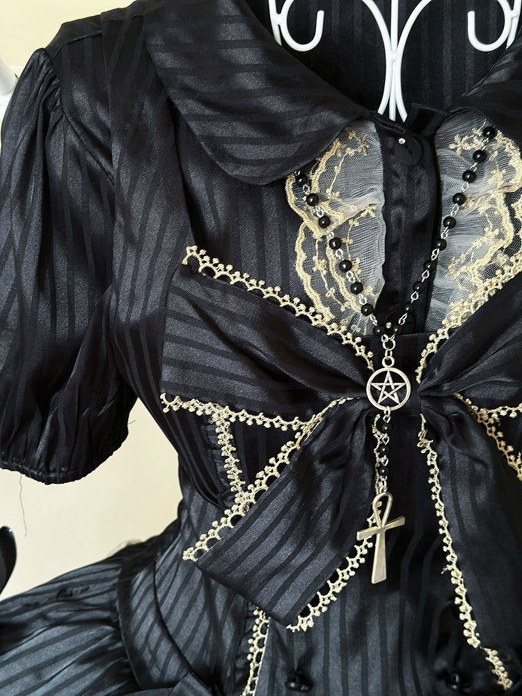und Schleife Lolita Schwarze Akzente Gestreiftes Idol Stoff Goldkleid