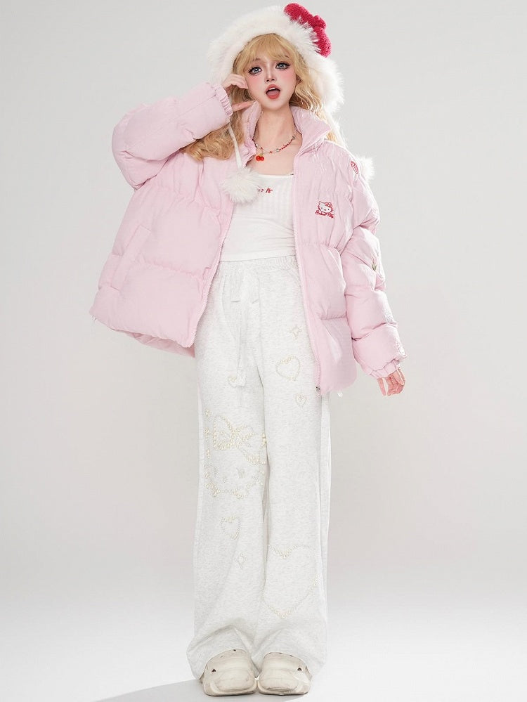 ホワイト/ピンクのキティ刺繍ハイネックパファージャケット