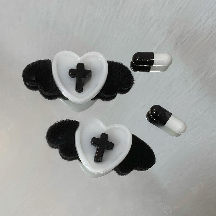 Yami Kawaii Heart Wing Cross Hairclips