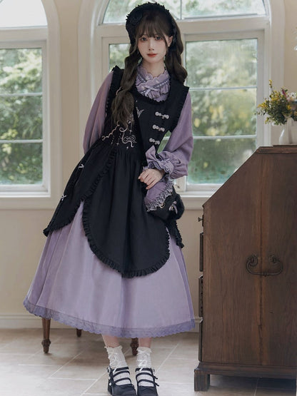 Lila Maiglöckchen, schwarze Schürze mit gewelltem Rand und Saum