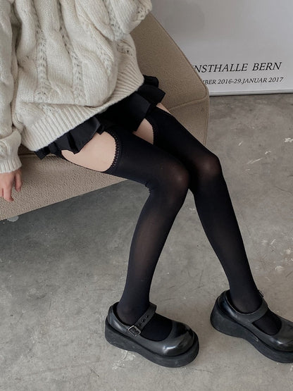 Cutout Lace with Tights Trimmed Black/White Design Velvet