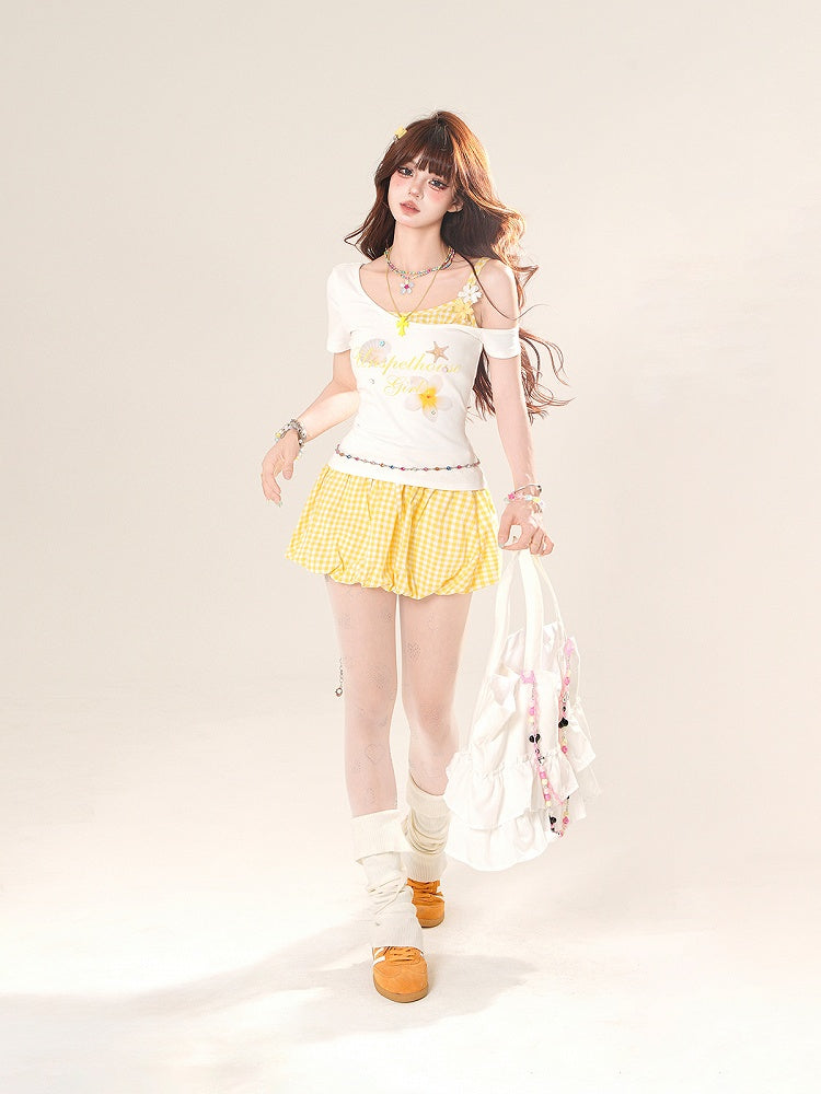 フェイクツーピースTシャツ アシンメトリーネックライン 花柄アクセント ホワイト/ブラック