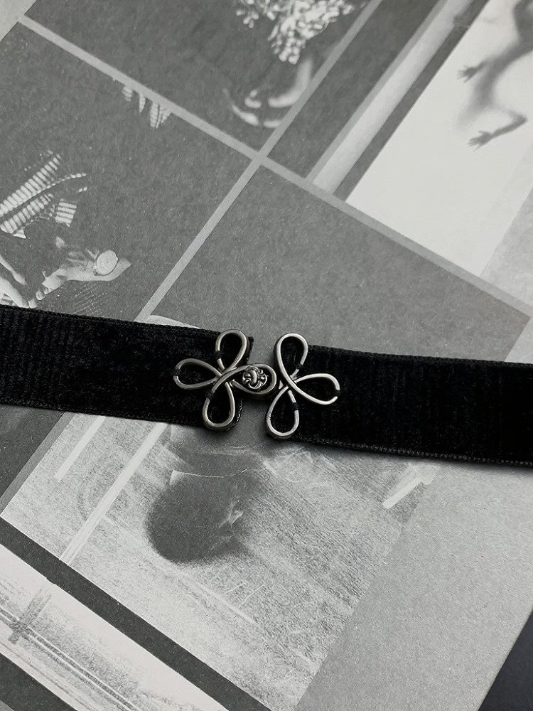 Black Velvet Choker with Metal Floral Charm - YSHXS