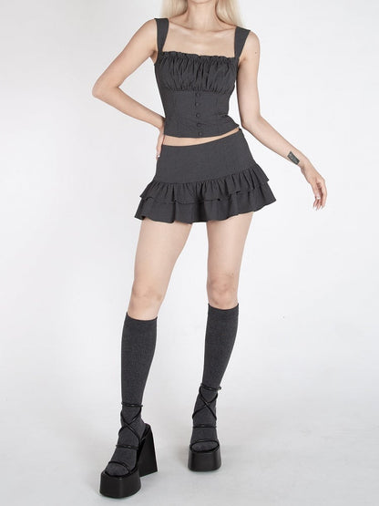 ダークグレーのストライプ柄、ローウエスト、ティアードフリル、グラマラスミニスカート