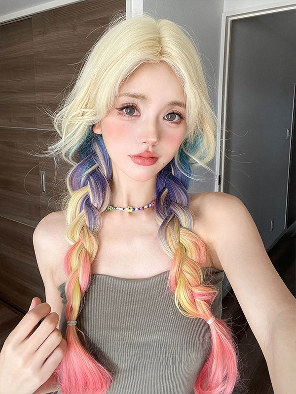 Lange, gewellte Kunsthaarperücke in Regenbogenfarben mit Vorhangpony