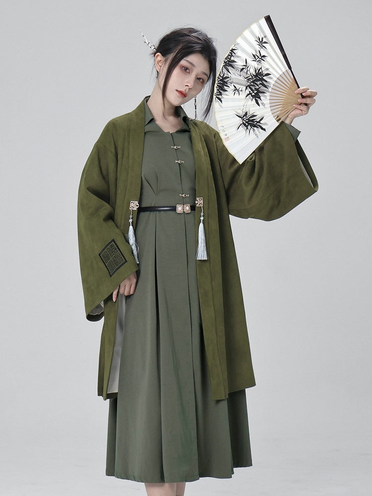 Robe verte Box Dress Plissé Pression Construction Col V Chinois Style Devant