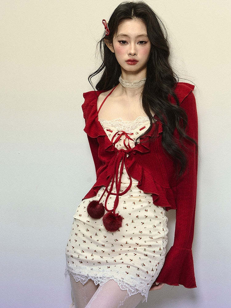 Roter Cardigan mit Glockenärmeln und selbstbindenden Trägern und Rüschenbesatz