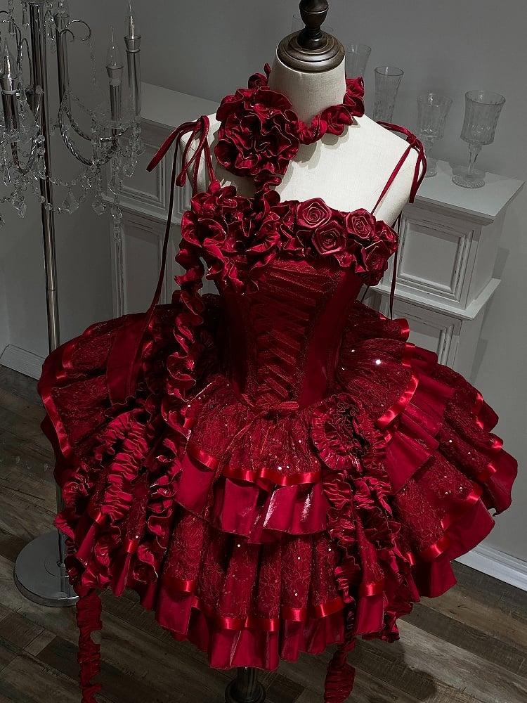 Stäbchengefüttertes, gestuftes Gothic-Pailletten-Rüschenkleid mit Rosen und rotem Ausschnitt, Lolita