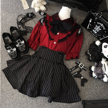 カットアウトショルダーレーストリムブラウスタイ（リボン付き） ジライケイ ブラック/レッド/ピンク/ホワイト