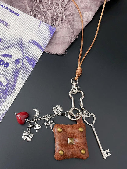 ペンダントパンクネックレスハートとウェイストランドブラウンキー