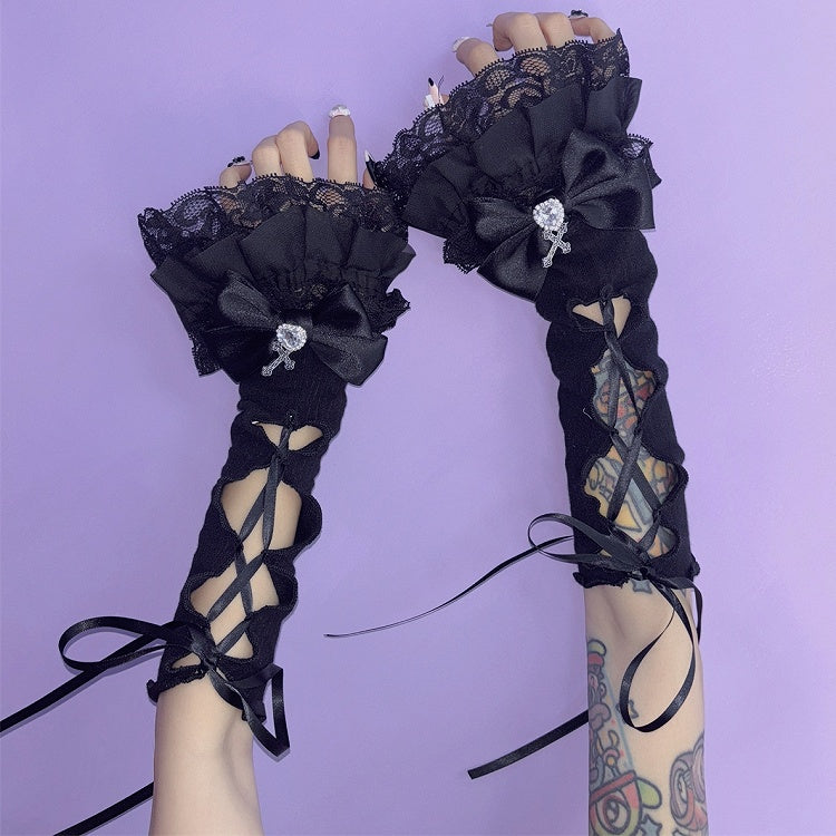 Kei Y2K Details Cross Black/White Lace-up Charm Jirai Sleeves