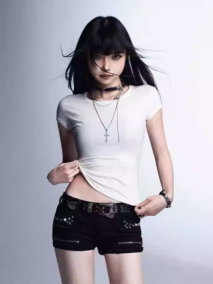 ディテール付きショートパンツ ブラック ローウエスト スタッズ グラマラスジッパー