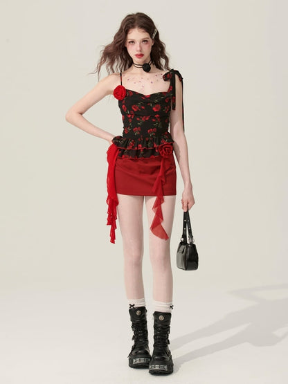 Schwarzes Camisole-Top mit Blumenmuster und Rüschensaum